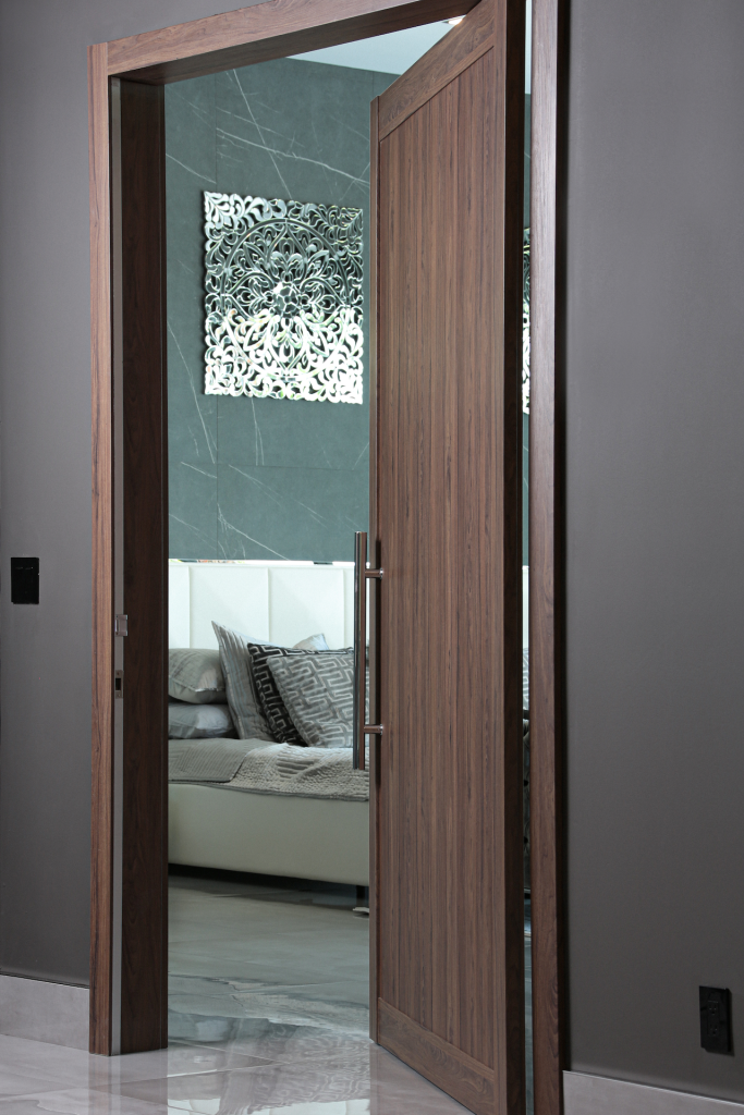 ITALIAN PIVOT DOORS CALIFORNIA - DAYORIS DOORS